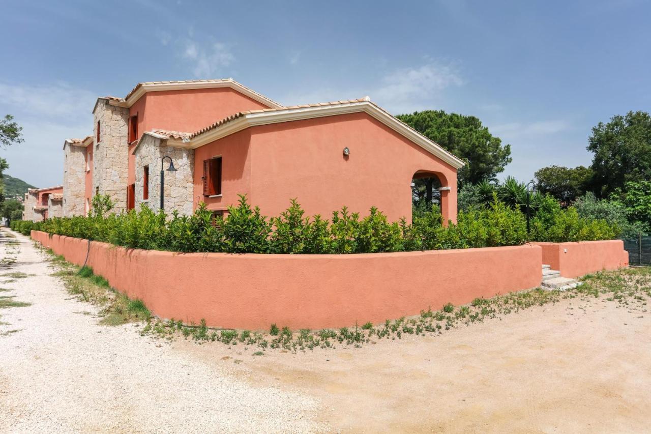 Villa La Casa Di Debora à San Teodoro  Extérieur photo
